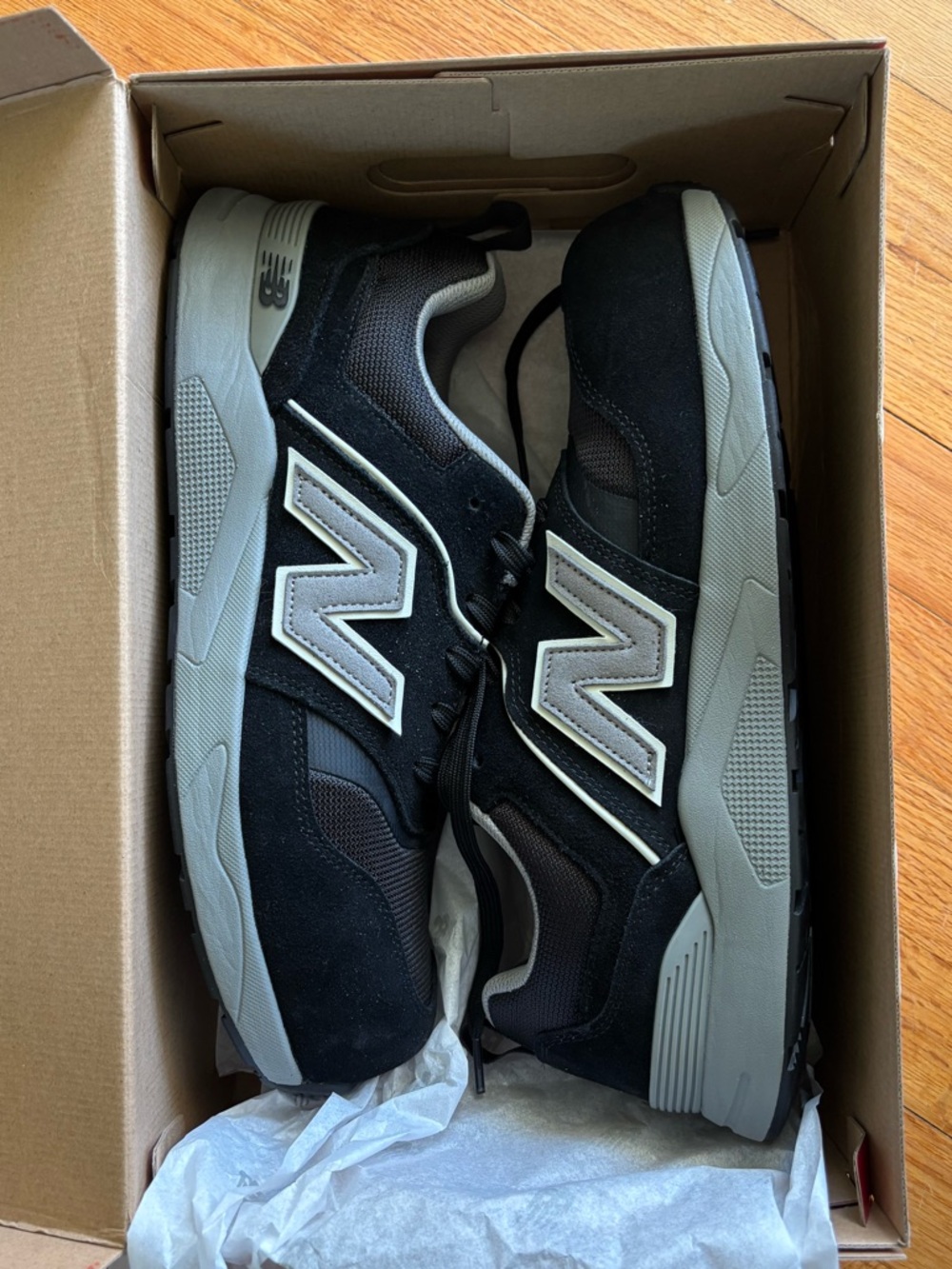 New Balance Black and Gray Men's Casual Sneakers